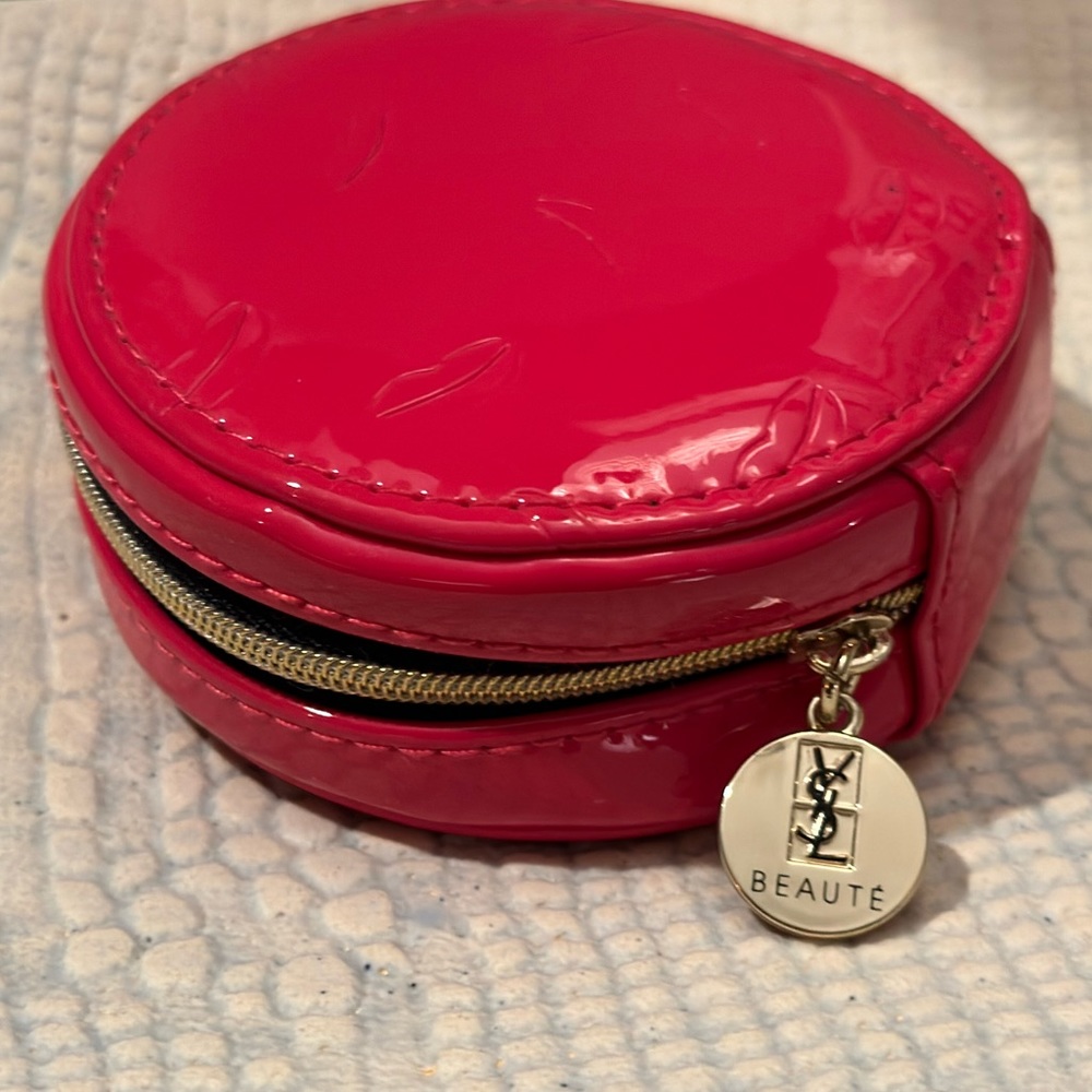 💗YSL Beaute patent Pink lip embossed zipper pouch